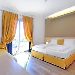 Eco Cleofe Szálloda 3*