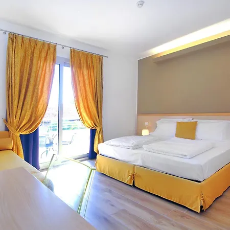 Eco Cleofe Szálloda 3*
